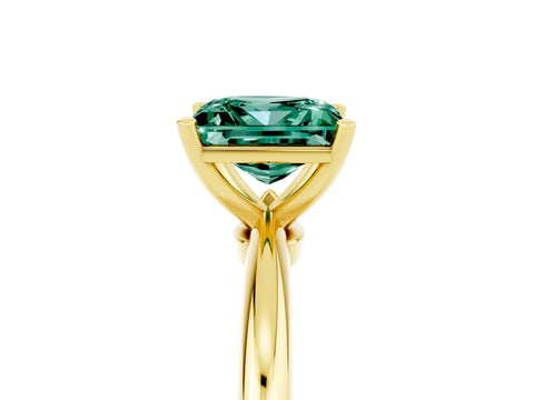 Yellow gold Princess Cut Green Sapphire Solitaire Ring with Six-Prong Setting and Classic Band_5