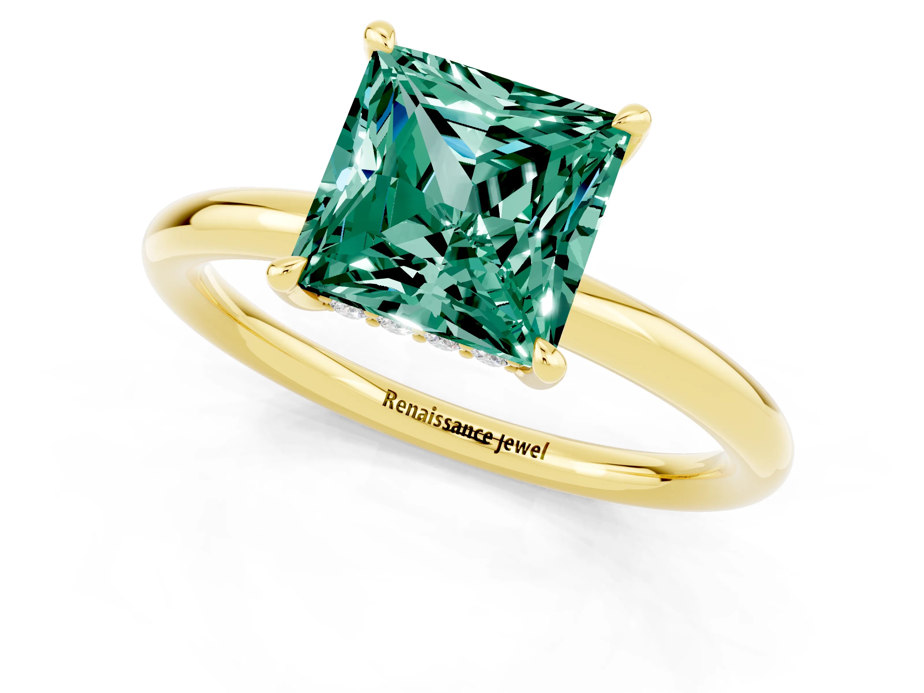 Yellow gold Princess Cut Green Sapphire Solitaire Ring with Thin Band and Four-Prong Setting_1