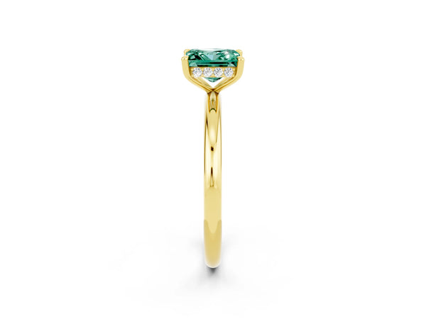 Yellow gold Princess Cut Green Sapphire Solitaire Ring with Thin Band and Four-Prong Setting