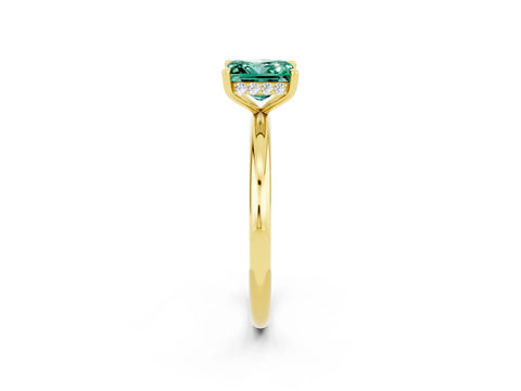 Yellow gold Princess Cut Green Sapphire Solitaire Ring with Thin Band and Four-Prong Setting_2