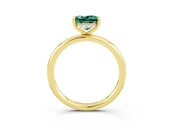 Yellow gold Princess Cut Green Sapphire Solitaire Ring with Thin Band and Four-Prong Setting