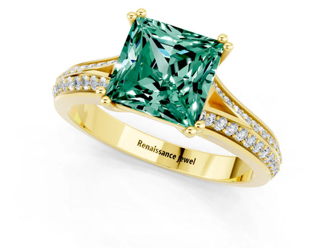 Yellow gold Princess Cut Green Sapphire Split Shank Engagement Ring with Pavé Band_1