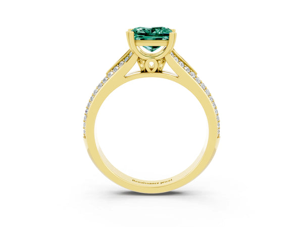 Yellow gold Princess Cut Green Sapphire Split Shank Engagement Ring with Pavé Band