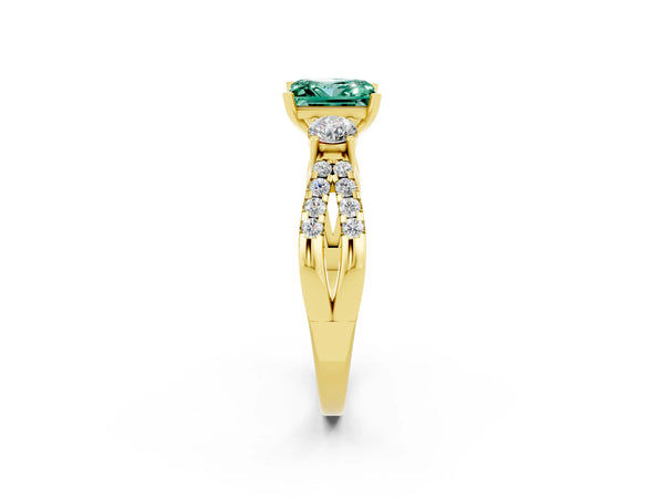 Yellow gold Princess Cut Green Sapphire Three-Stone Ring with Pavé Split Shank and Four-Prong Setting