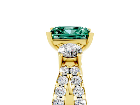 Yellow gold Princess Cut Green Sapphire Three-Stone Ring with Pavé Split Shank and Four-Prong Setting_5