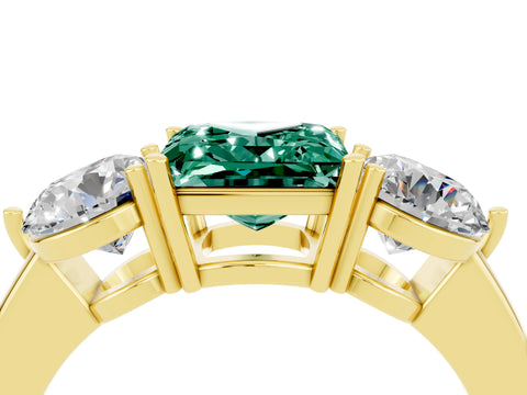 Yellow gold Princess Cut Green Sapphire Three-Stone Ring with Prong Setting and Classic Band_4