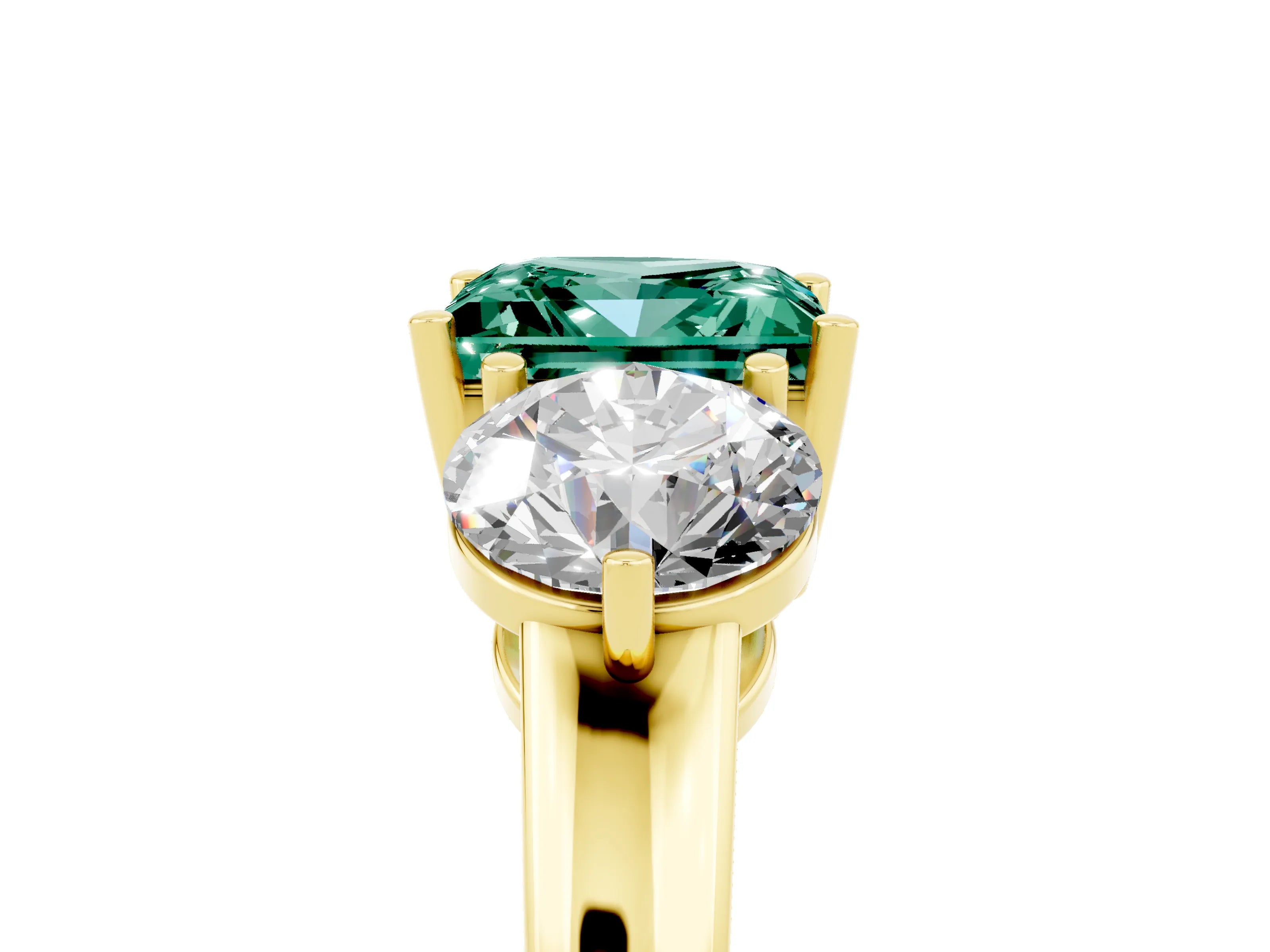 Yellow gold Princess Cut Green Sapphire Three-Stone Ring with Prong Setting and Classic Band_5