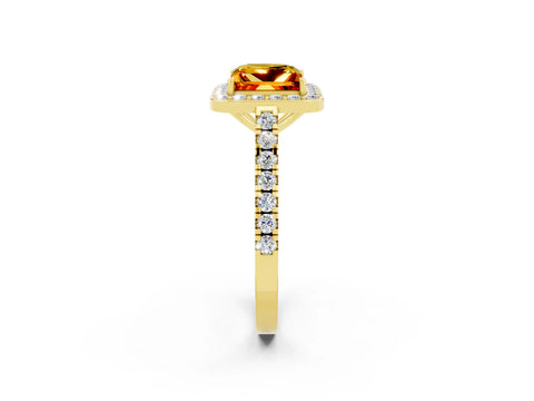 Yellow gold Princess Cut Halo Diamond Ring with Pavé Band and Three-Prong Setting_2