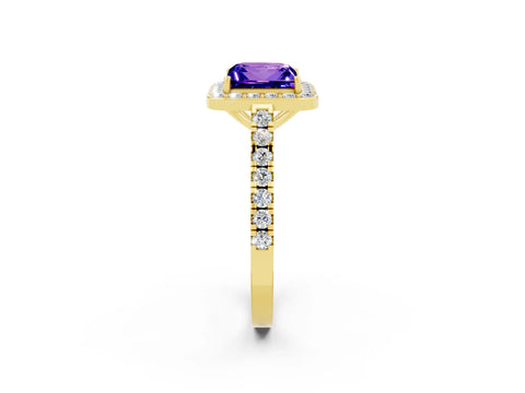 Yellow gold Princess Cut Halo Diamond Ring with Pavé Band and Three-Prong Setting_2