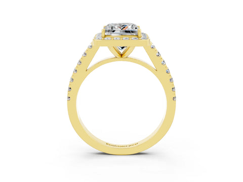 Yellow gold Princess Cut Halo Diamond Ring with Pavé Band and Three-Prong Setting_3