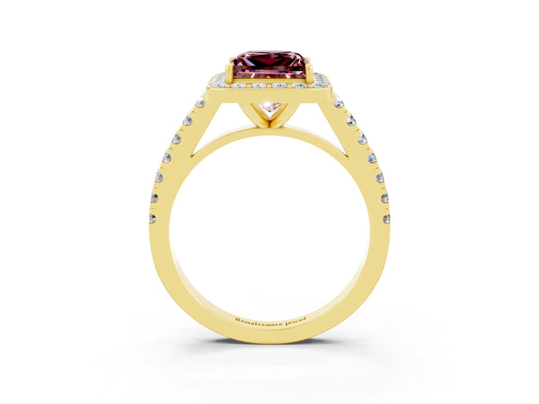 Yellow gold Princess Cut Halo Diamond Ring with Pavé Band and Three-Prong Setting