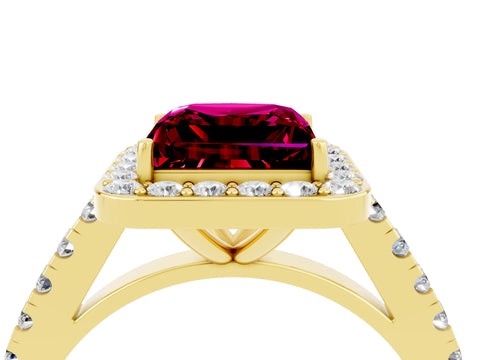 Yellow gold Princess Cut Halo Diamond Ring with Pavé Band and Three-Prong Setting_4