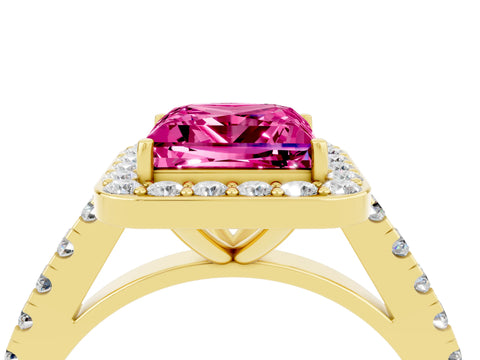 Yellow gold Princess Cut Halo Diamond Ring with Pavé Band and Three-Prong Setting_4