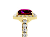 Yellow gold Princess Cut Halo Diamond Ring with Pavé Band and Three-Prong Setting_5