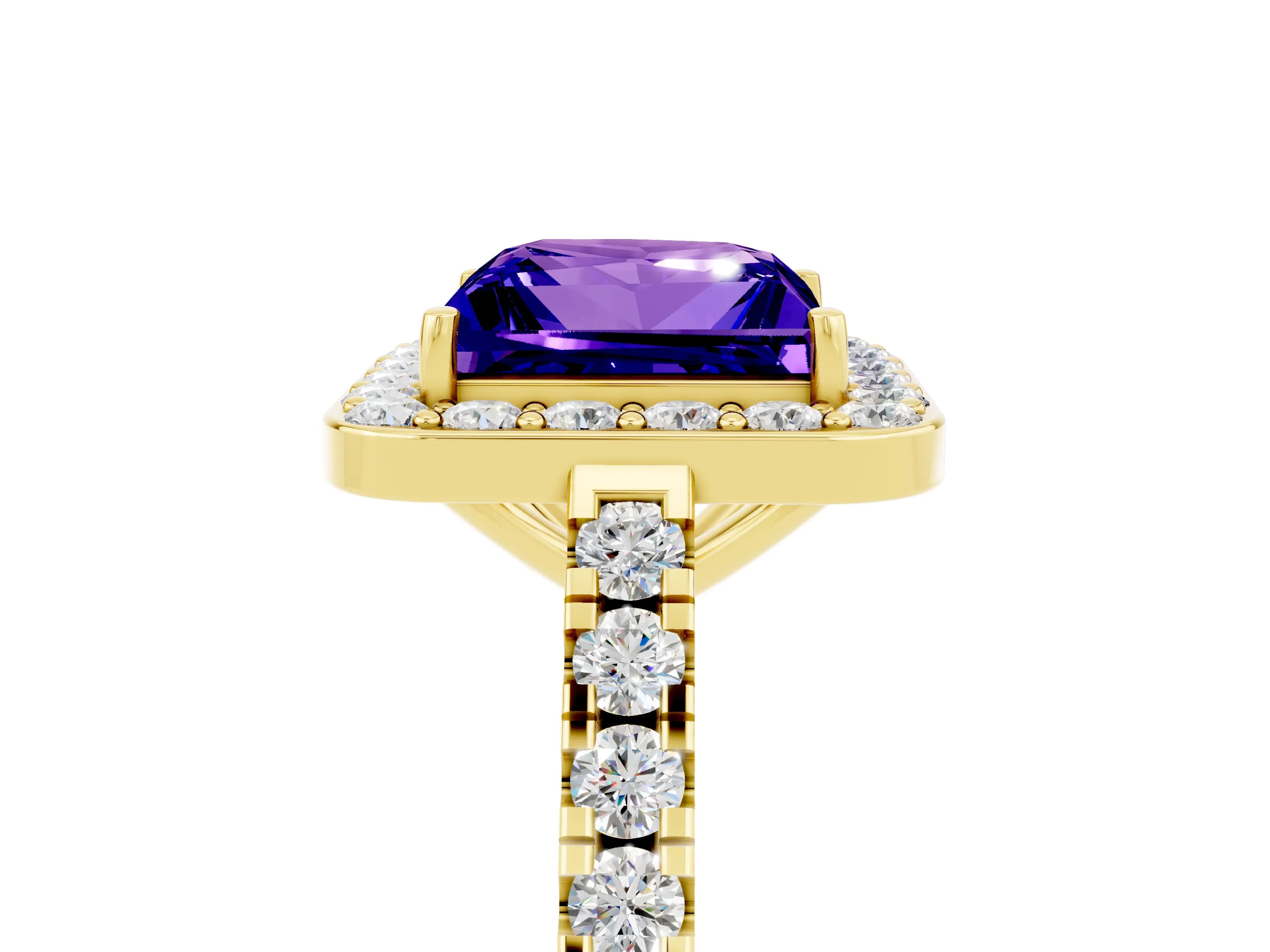 Yellow gold Princess Cut Halo Diamond Ring with Pavé Band and Three-Prong Setting_5