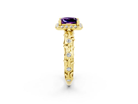 Yellow gold Princess Cut Halo Diamond Solitaire with Filigree Band and Four-Prong Setting_2