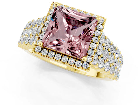 Yellow gold Princess Cut Halo Pavé Diamond Engagement Ring with Split Shank and Four-Prong Setting_1
