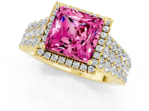 Yellow gold Princess Cut Halo Pavé Diamond Engagement Ring with Split Shank and Four-Prong Setting_1