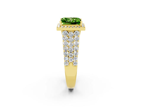 Yellow gold Princess Cut Halo Pavé Diamond Engagement Ring with Split Shank and Four-Prong Setting_2