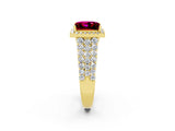 Yellow gold Princess Cut Halo Pavé Diamond Engagement Ring with Split Shank and Four-Prong Setting_2