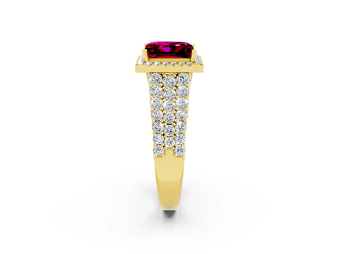 Yellow gold Princess Cut Halo Pavé Diamond Engagement Ring with Split Shank and Four-Prong Setting_2