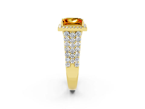 Yellow gold Princess Cut Halo Pavé Diamond Engagement Ring with Split Shank and Four-Prong Setting_2