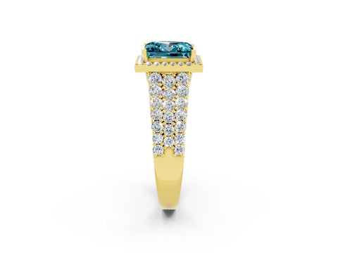 Yellow gold Princess Cut Halo Pavé Diamond Engagement Ring with Split Shank and Four-Prong Setting_2
