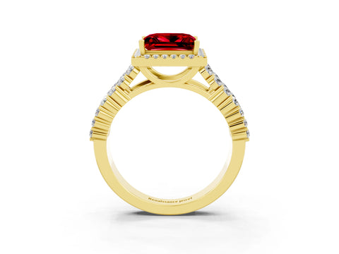Yellow gold Princess Cut Halo Pavé Diamond Engagement Ring with Split Shank and Four-Prong Setting_3