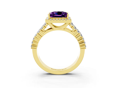 Yellow gold Princess Cut Halo Pavé Diamond Engagement Ring with Split Shank and Four-Prong Setting_3