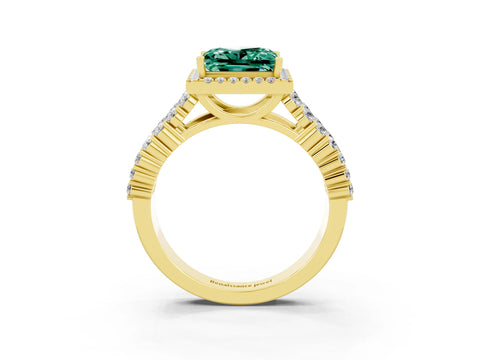 Yellow gold Princess Cut Halo Pavé Diamond Engagement Ring with Split Shank and Four-Prong Setting_3