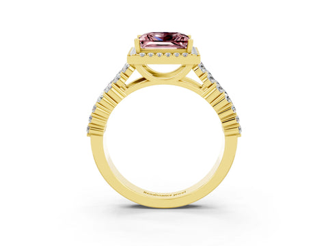 Yellow gold Princess Cut Halo Pavé Diamond Engagement Ring with Split Shank and Four-Prong Setting_3
