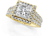 Yellow gold Princess Cut Halo Pavé Diamond Engagement Ring with Split Shank and Four-Prong Setting_4
