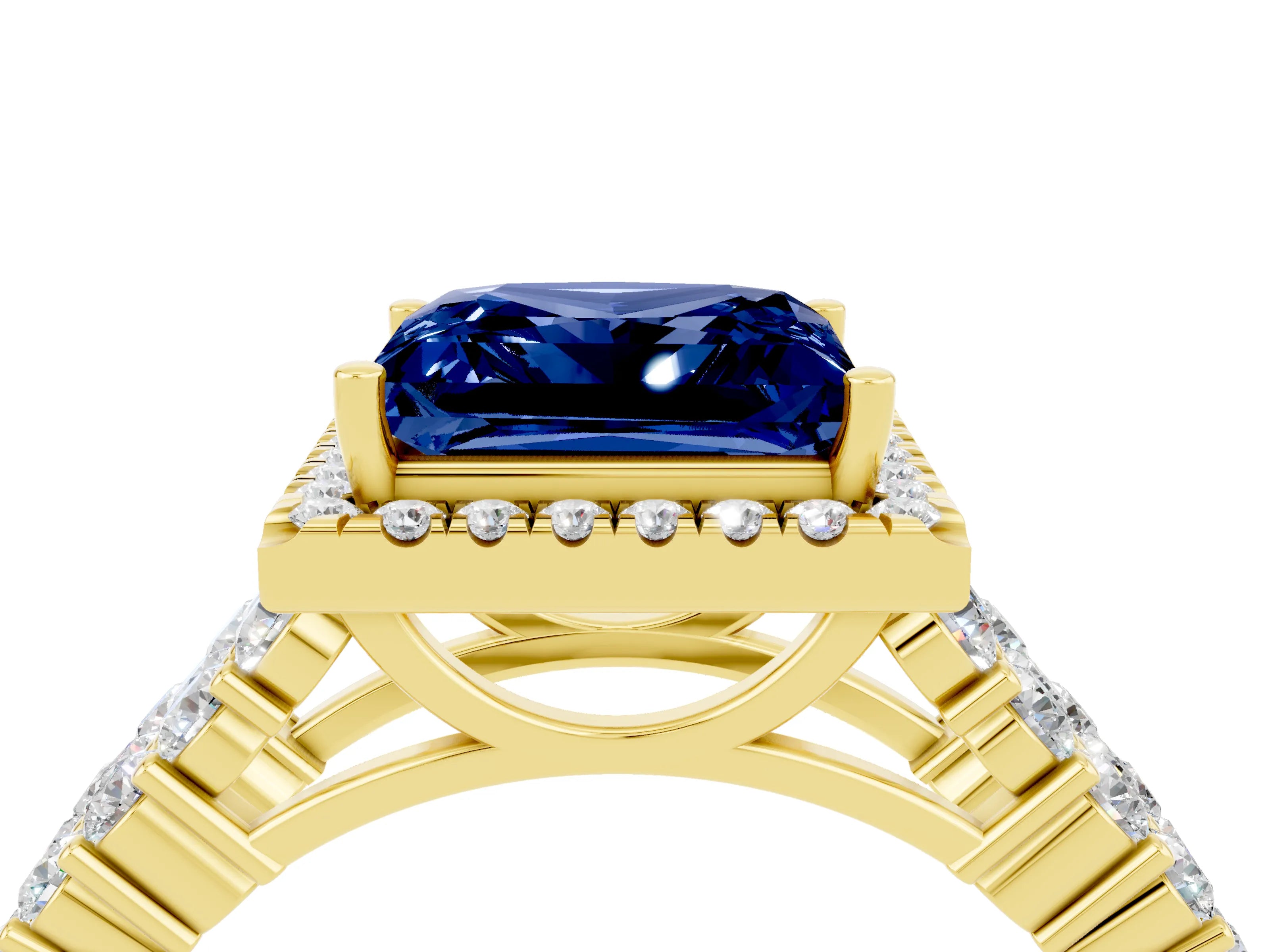 Yellow gold Princess Cut Halo Pavé Diamond Engagement Ring with Split Shank and Four-Prong Setting_4