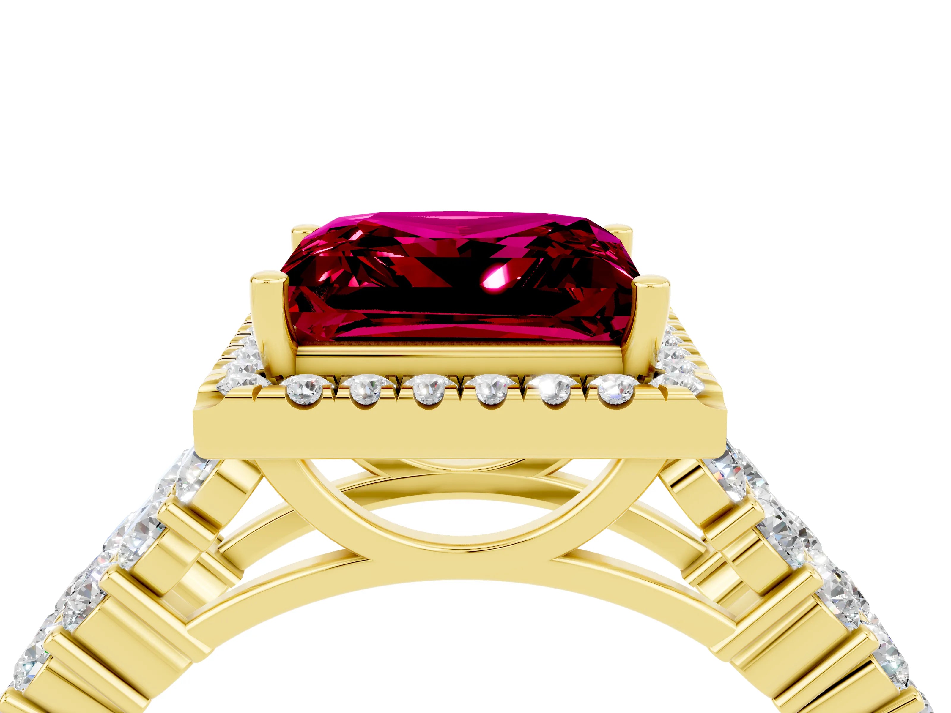 Yellow gold Princess Cut Halo Pavé Diamond Engagement Ring with Split Shank and Four-Prong Setting_4