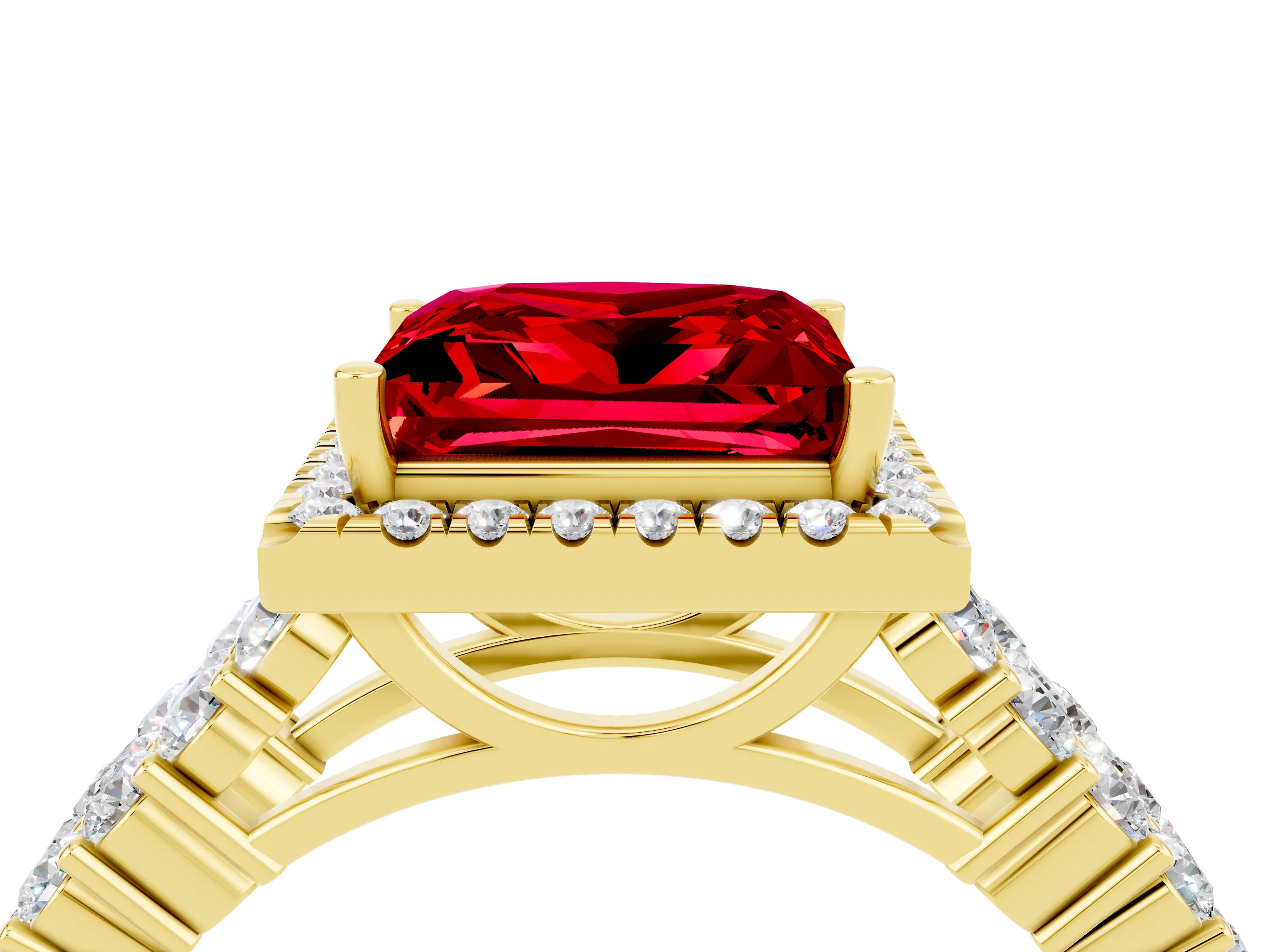 Yellow gold Princess Cut Halo Pavé Diamond Engagement Ring with Split Shank and Four-Prong Setting_4