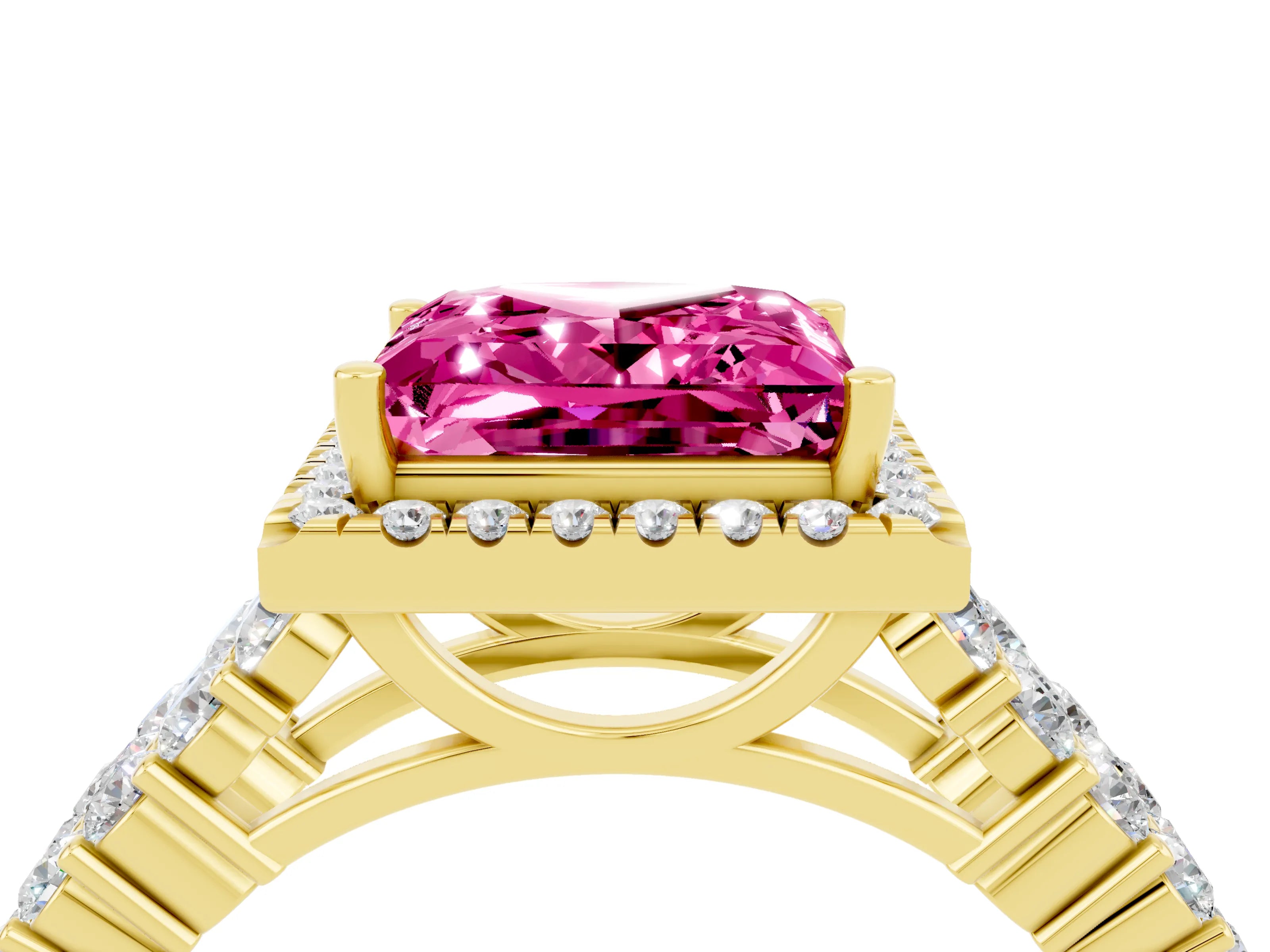 Yellow gold Princess Cut Halo Pavé Diamond Engagement Ring with Split Shank and Four-Prong Setting_4