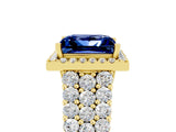 Yellow gold Princess Cut Halo Pavé Diamond Engagement Ring with Split Shank and Four-Prong Setting_5