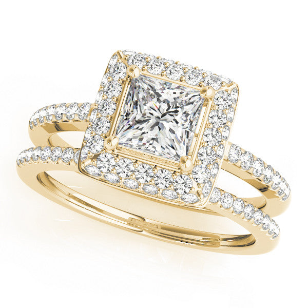 Yellow gold Princess Cut Halo Pavé Solitaire Ring with Four-Prong Setting 1