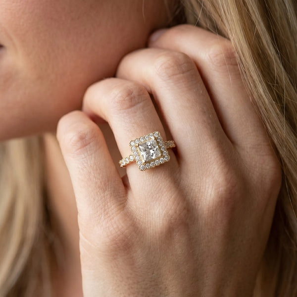 Yellow gold Princess Cut Halo Pavé Solitaire Ring with Milgrain Band