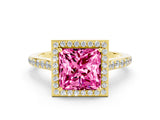 Yellow gold Princess Cut Halo Round Diamond Pavé Band with Four-Prong Setting