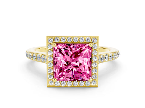 Yellow gold Princess Cut Halo Round Diamond Pavé Band with Four-Prong Setting