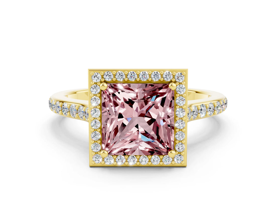 Yellow gold Princess Cut Halo Round Diamond Pavé Band with Four-Prong Setting