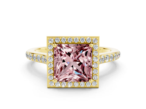 Yellow gold Princess Cut Halo Round Diamond Pavé Band with Four-Prong Setting