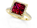 Yellow gold Princess Cut Halo Round Diamond Pavé Band with Four-Prong Setting_1