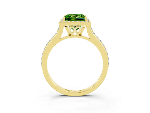 Yellow gold Princess Cut Halo Round Diamond Pavé Band with Four-Prong Setting_3