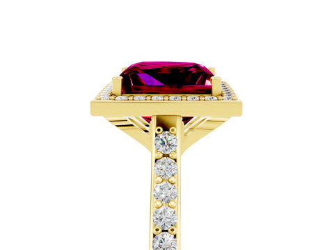 Yellow gold Princess Cut Halo Round Diamond Pavé Band with Four-Prong Setting_5