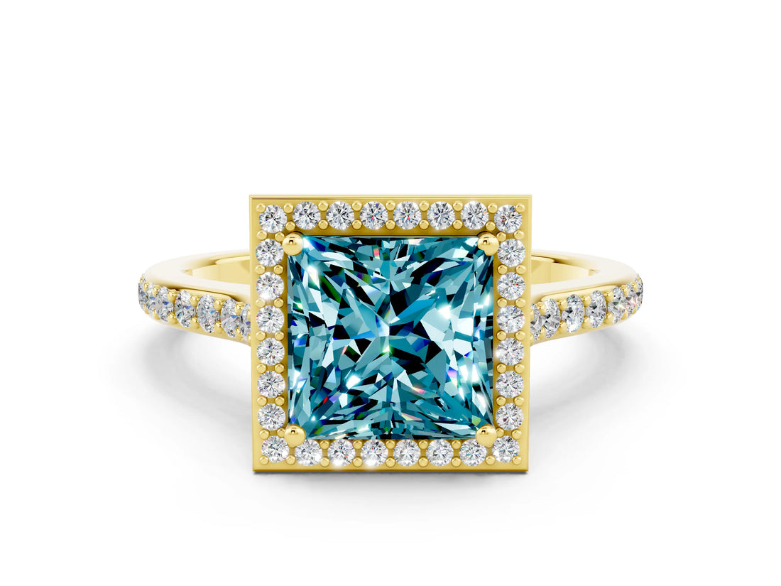 Yellow gold Princess Cut Halo Round Diamond Pavé Band with Four-Prong Setting