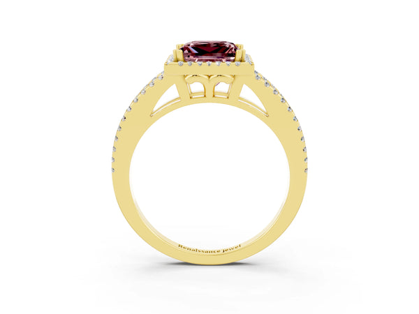 Yellow gold Princess Cut Morganite Halo Split Shank Engagement Ring