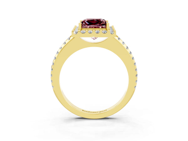 Yellow gold Princess Cut Morganite Pavé Halo Ring with Four-Prong Setting