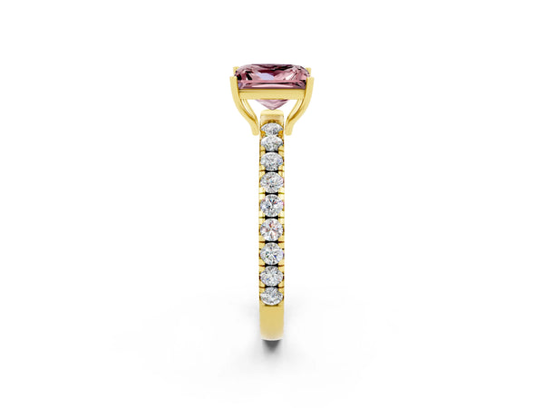 Yellow gold Princess Cut Morganite Pavé Solitaire Engagement Ring with Four-Prong Setting